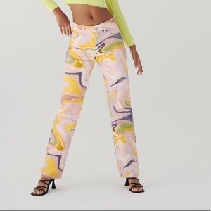 ZARA Printed Straight Leg Jeans 
Size EUR 32 - USA - 0 MEX 23